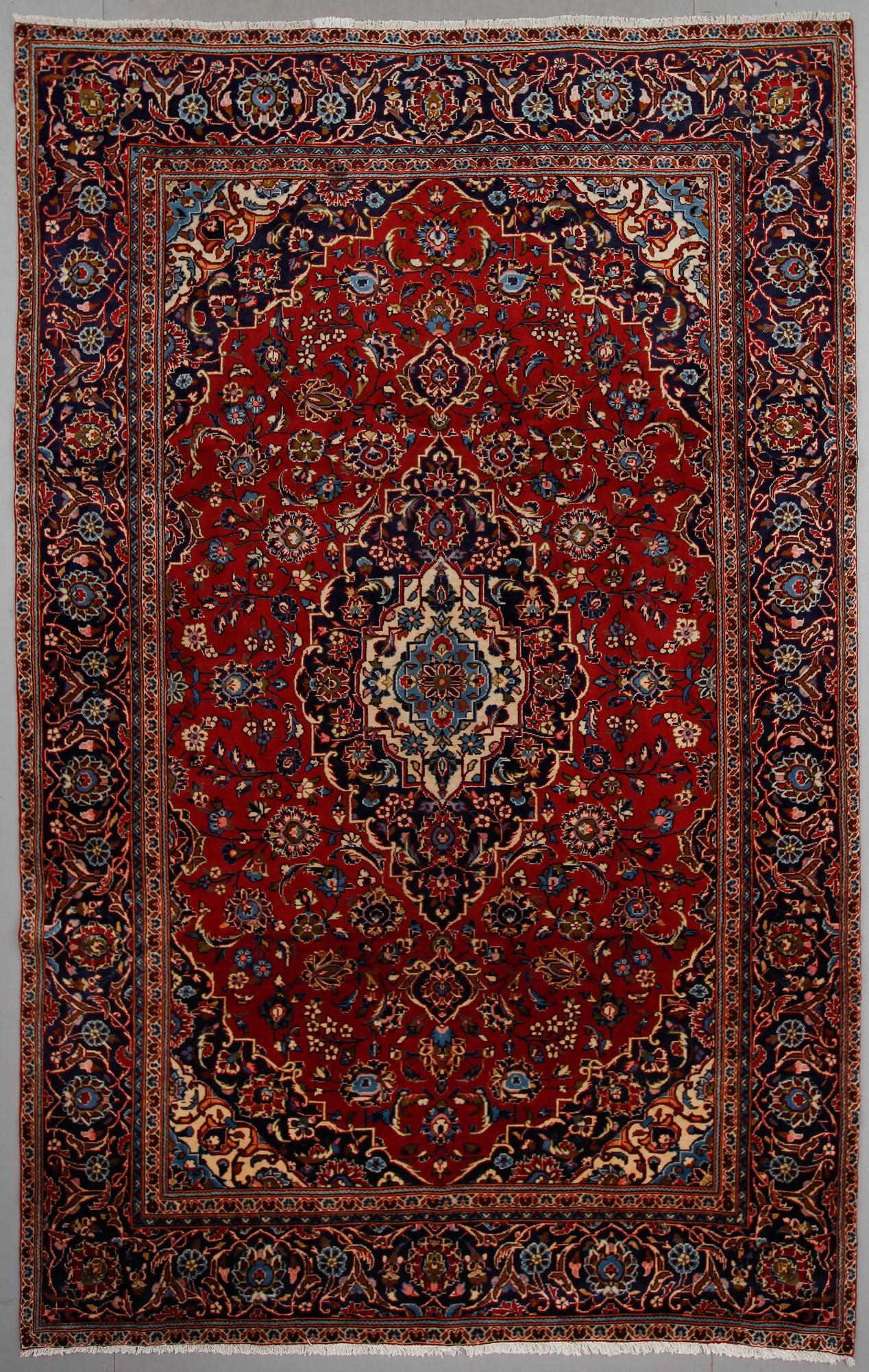 MATTA, Ardekan, ca 347 x 223 cm.