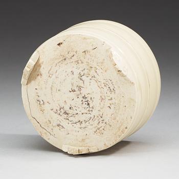 A blanc de chine censer, Qing dynasty, Kangxi (1662-1722).