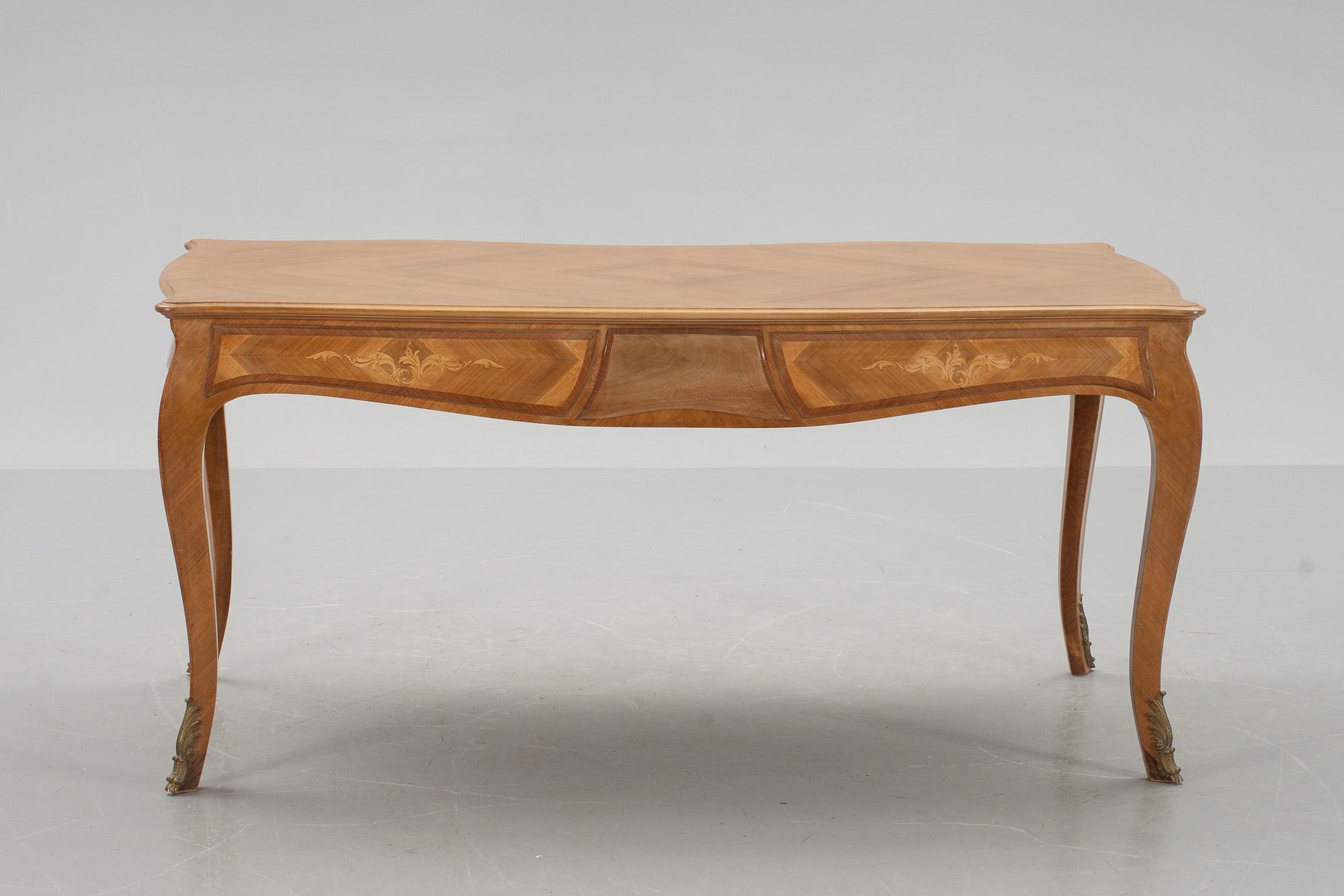 SKRIVBORD, rokokostil, 1900-tal.