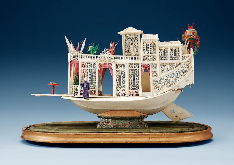 A bone and ivory model of a djonk, Qing dynasty, 19th Century.