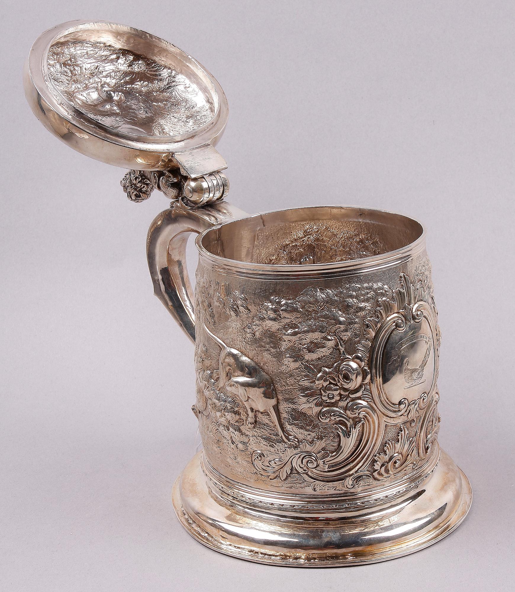 DRYCKESKANNA, silver, bär stämpel IC, troligen England, 1700-tal. Vikt 950 gram.