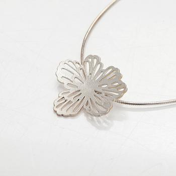 Kalevala Koru, halssmycken, 2 st, silver.