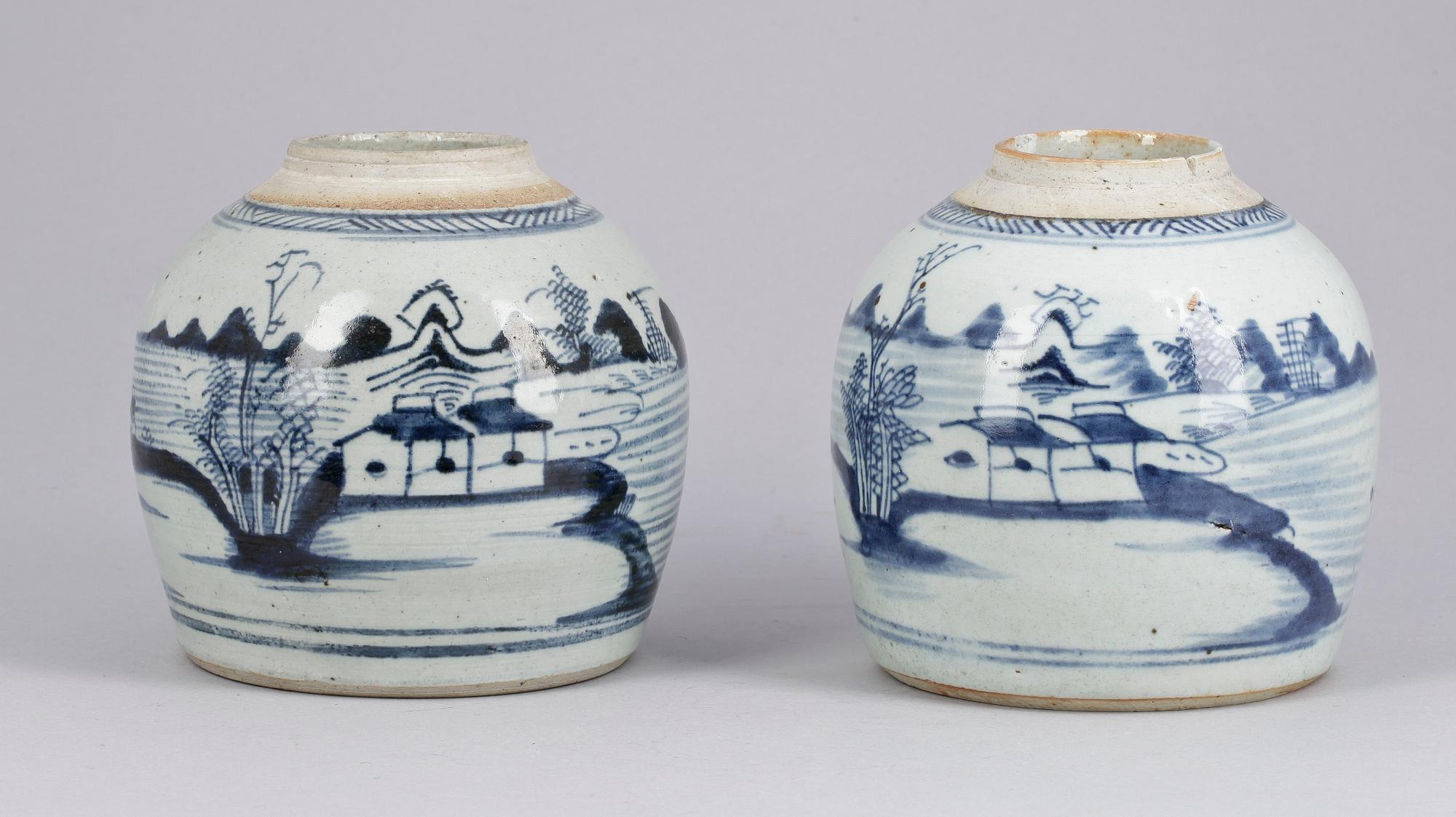 BOJANER, ett par snarlika, porslin, Kina 1800-tal.