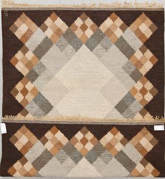 Matta, rölakan, 1950-tal. Sign. S, ca 235 x 168.