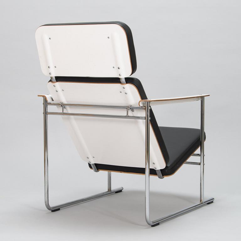 Yrjö Kukkapuro, a 'Skaala 475' armchair for Avarte. Designed 1981.