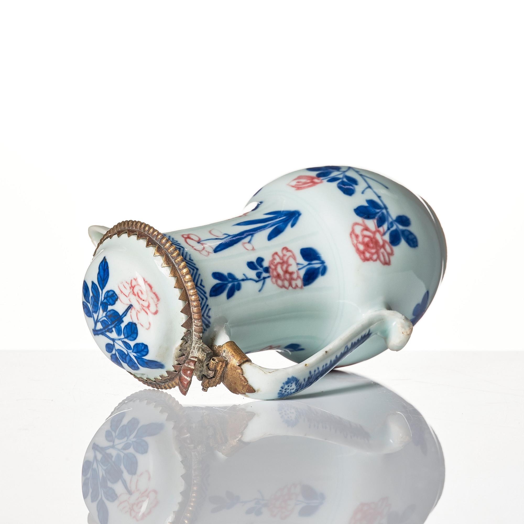 Kanna med lock, försilvrad montering. Qingdynastin, tidigt 1700-tal.