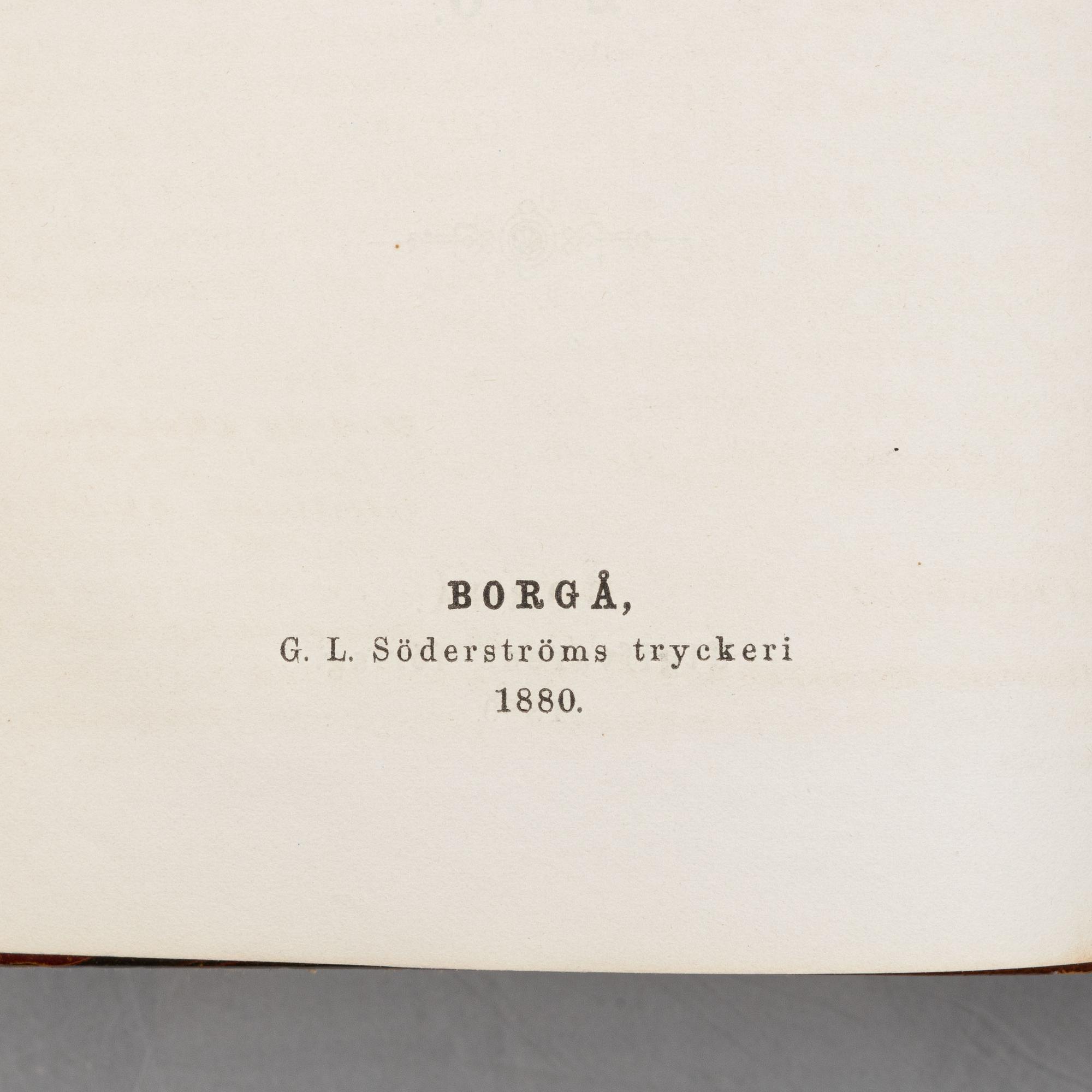Books, 19 volumes, including Gustaf Elgenstierna's 'Svenska Adelns Ättartavlor'.