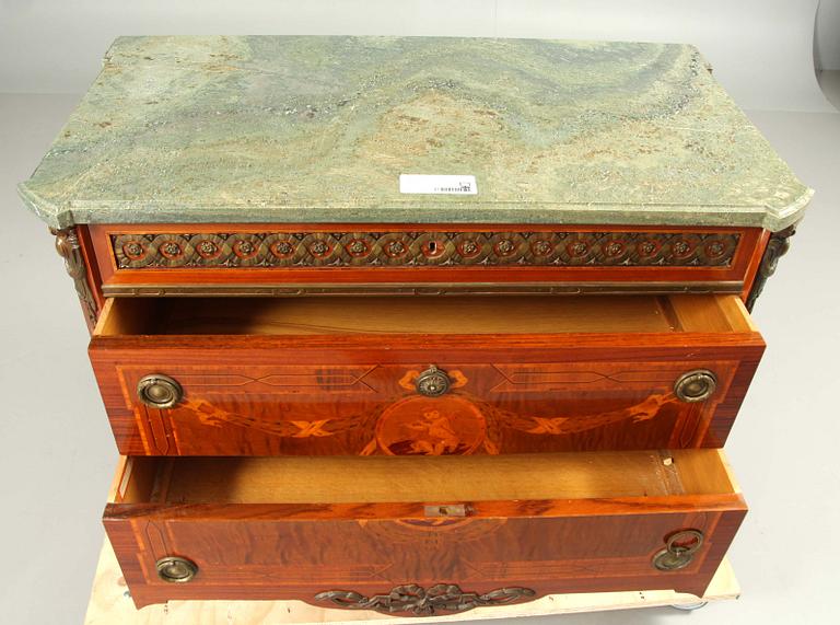 BYRÅ, gustaviansk stil, 1900-talets mitt.