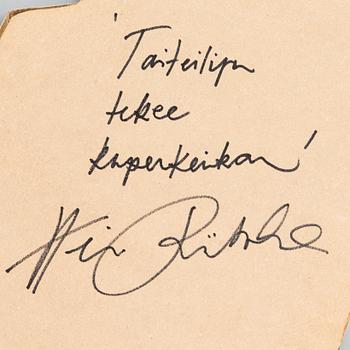 HEINI RIITAHUHTA, hexagonreliefi, posliinia, signeerattu Heini Riitahuhta, 2012.