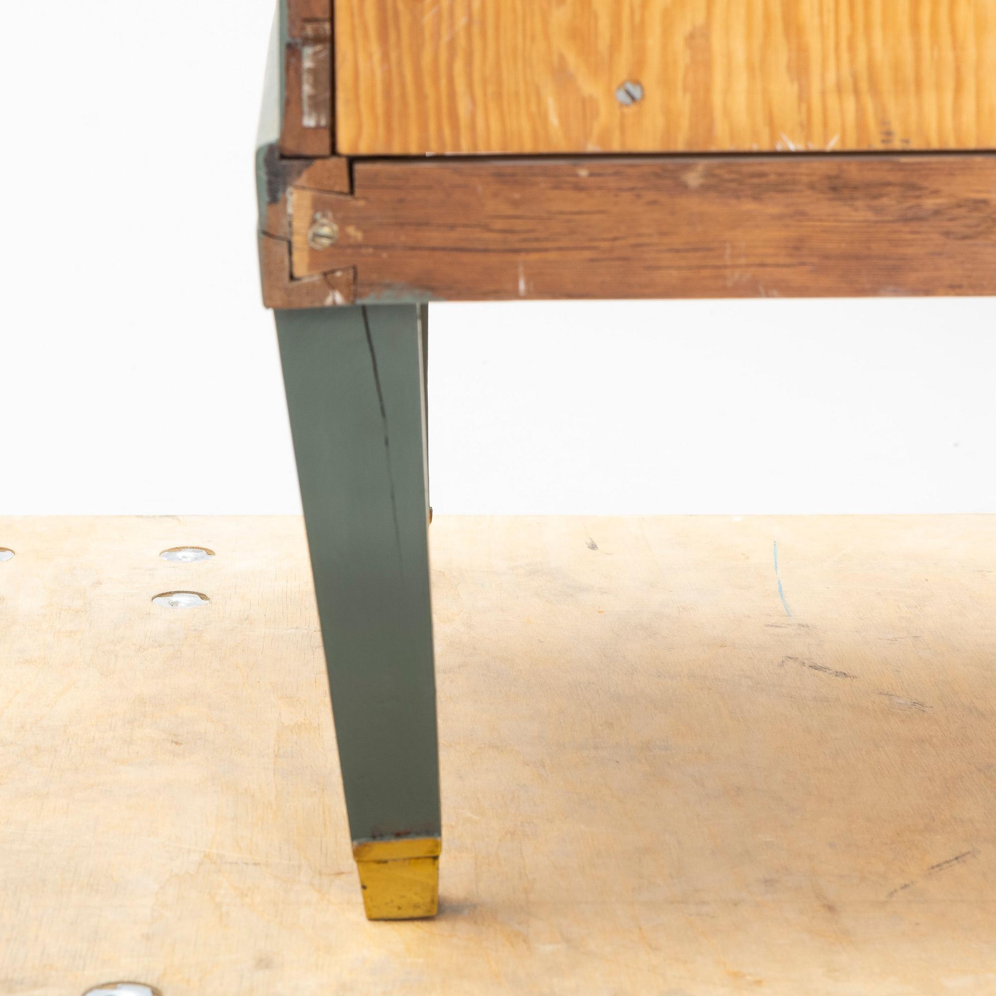 Byrå, gustaviansk stil, 1900-tal.