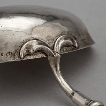 A silver soup ladle by Pehr Zethelius in Stockholm 1800.