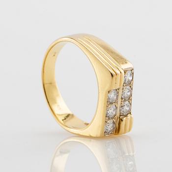 Ring, 18k gold with brilliant-cut diamonds, known as a "claw ring".