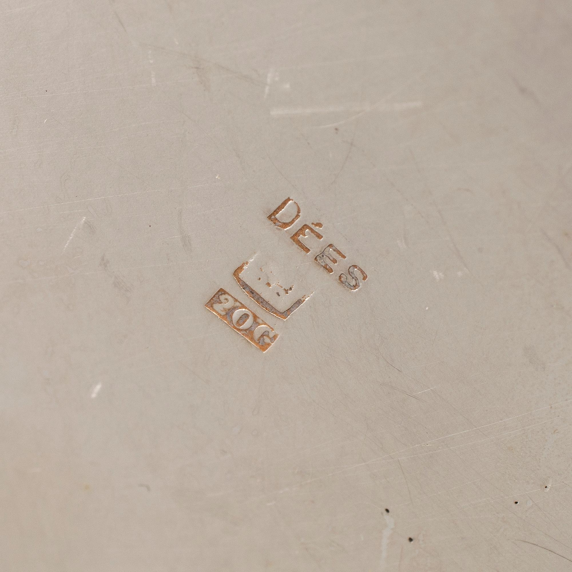 A 20th century plate champagne cooler.