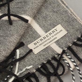 HALSDUK, Burberry.