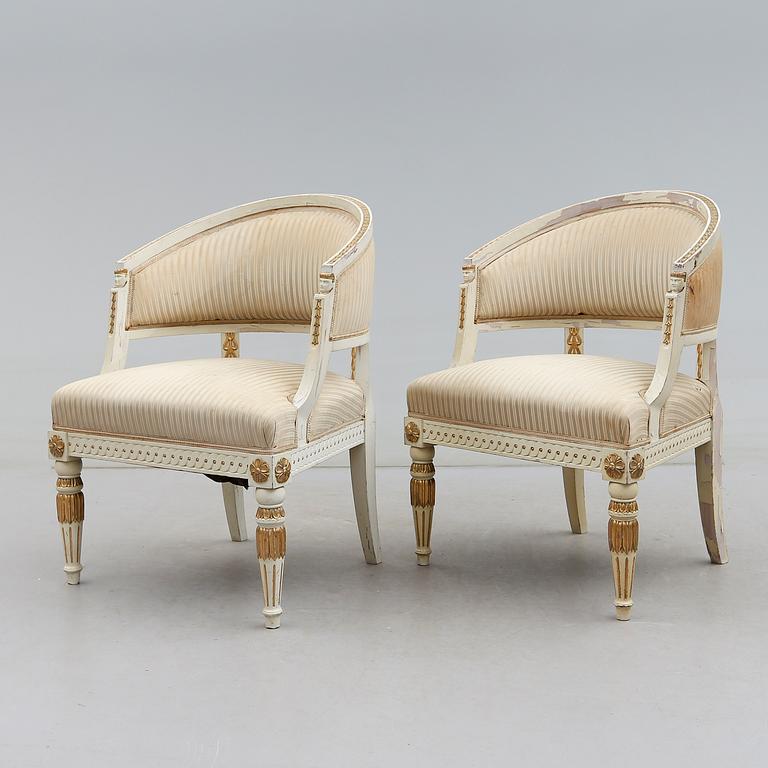 KARMSTOLAR, 1 par, gustaviansk stil, 1900-talets första hälft.