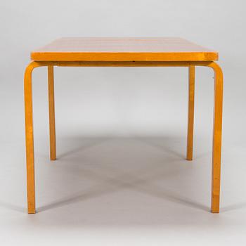 Alvar Aalto, matbord, modell DL82  för O.Y. Huonekalu-ja Rakennustyötehdas A.B 1900-talets mitt.