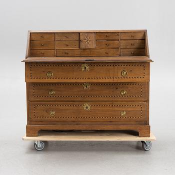 A secretaire, around 1800.