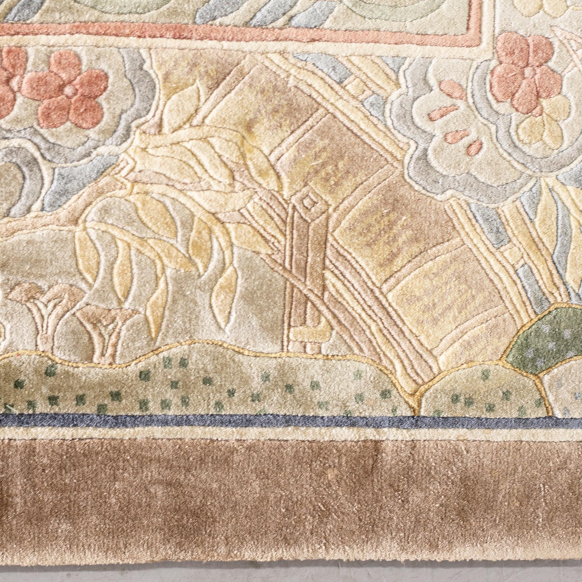 Matto, Old silk China, ca 242 x 170 cm.