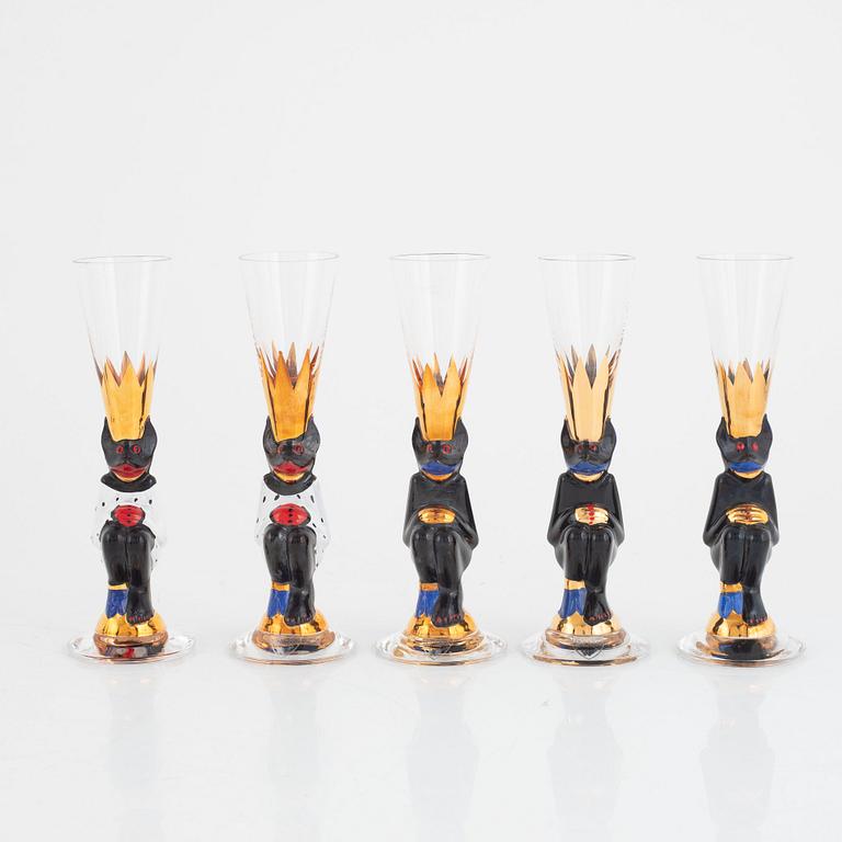 Gunnar Cyrén, carafe and 13 schnapps glasses from the Nobel Service, Orrefors, late 20th century.