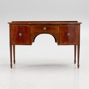 Skrivbord/sideboard, Engelsk stil, 1900-talets början.