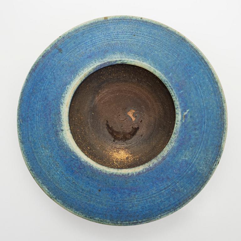 Francesca Mascitti-Lindh, A stoneware flower dish, signed FML Arabia.