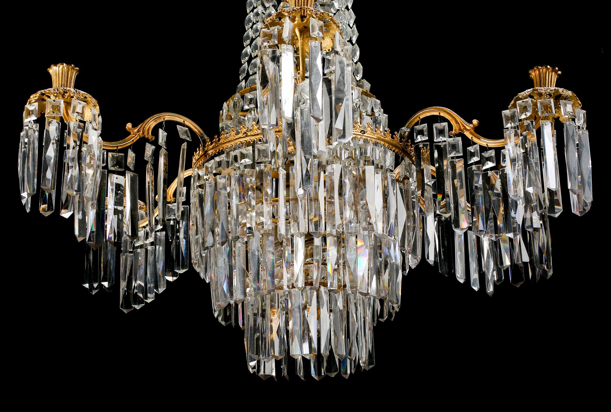 LJUSKRONA, Oscariansk, sent 1800-tal. Höjd ca 103 cm.