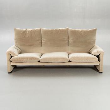 Vico Magistretti, sofa "Maralunga" for Cassina later part of the 20th century.