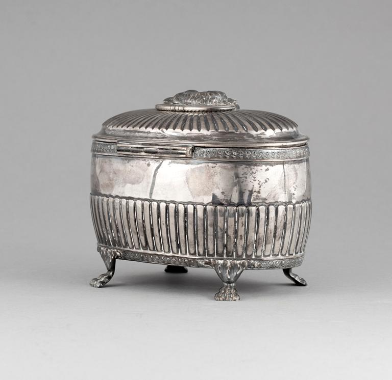 SOCKERSKRIN, silver, Gustaf Folcker, Stockholm 1824. Vikt ca 795 gram.