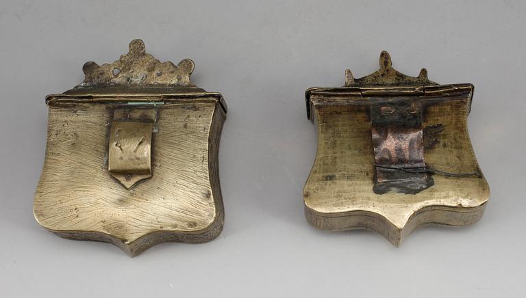 PALLUSKOR, 2 st, mässing, medelhavsområdet, troligen 1800-tal.