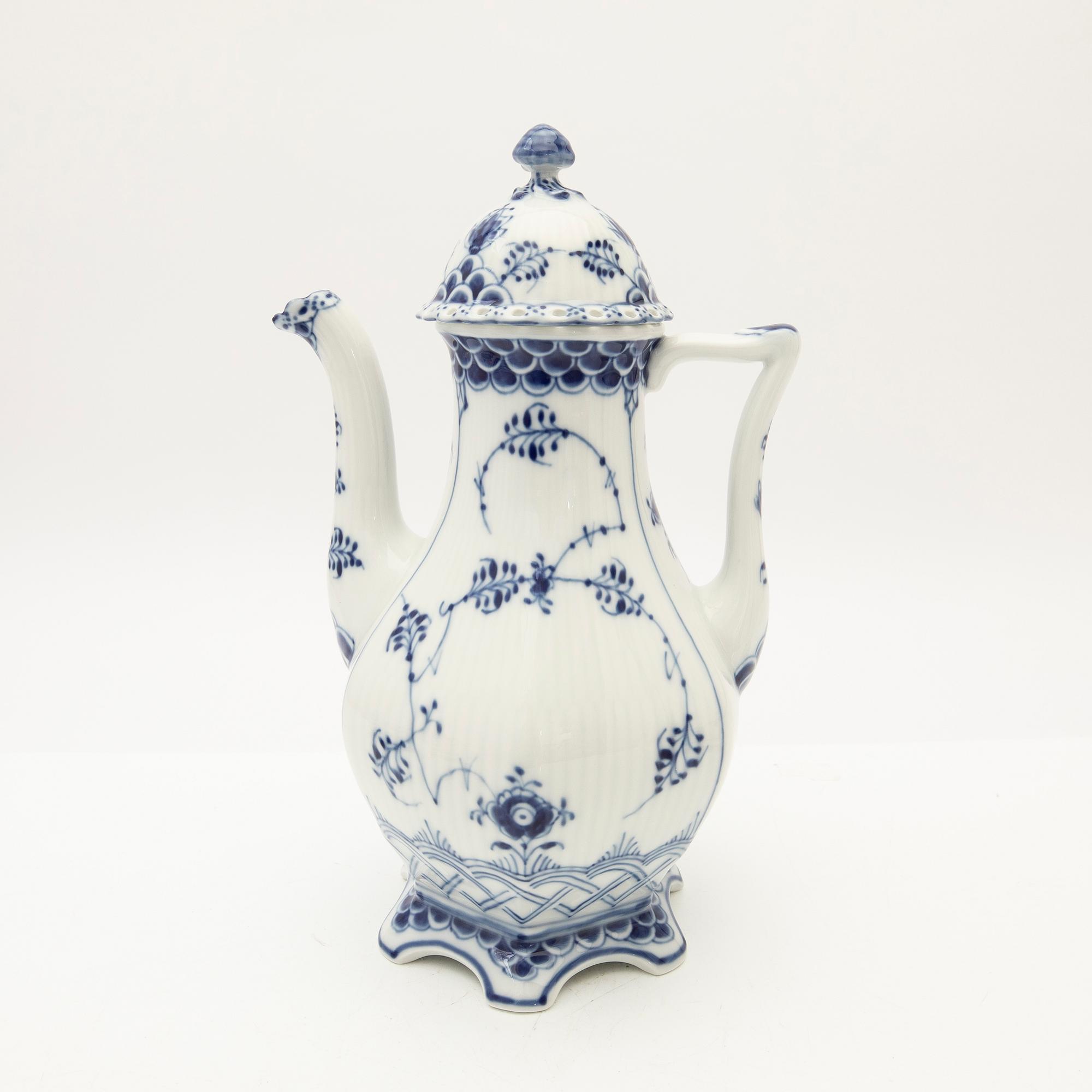 Royal Copenhagen, coffee service, 27 pieces, porcelain, "Blue Fluted", Denmark.