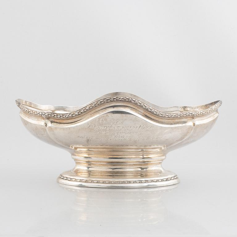 A Swedish Art Nouveau silver jardinière, mark of CF Carlman, Stockholm 1912.