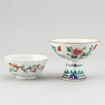 A group of 11 Chinese porcalin objects, late Qing dynasty.