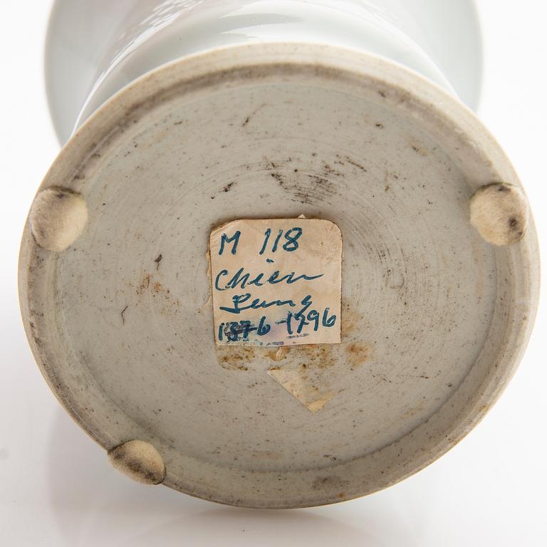 Vase, porcelain, China, Qing dynasty, Qianlong (1736-95).