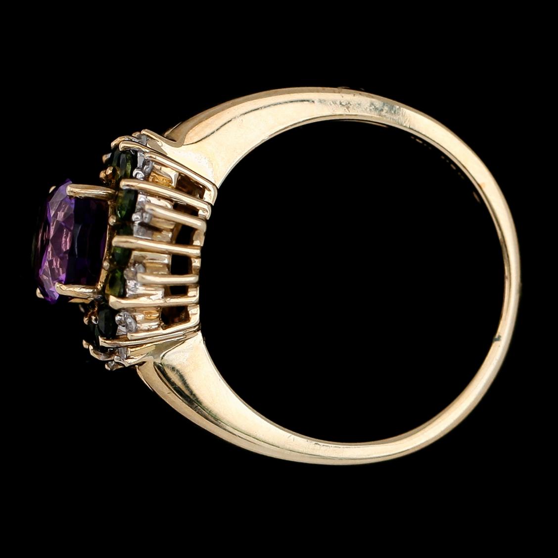 RING, 10K guld, ametist, gröna granater och diamanter. Vikt ca 4 g.