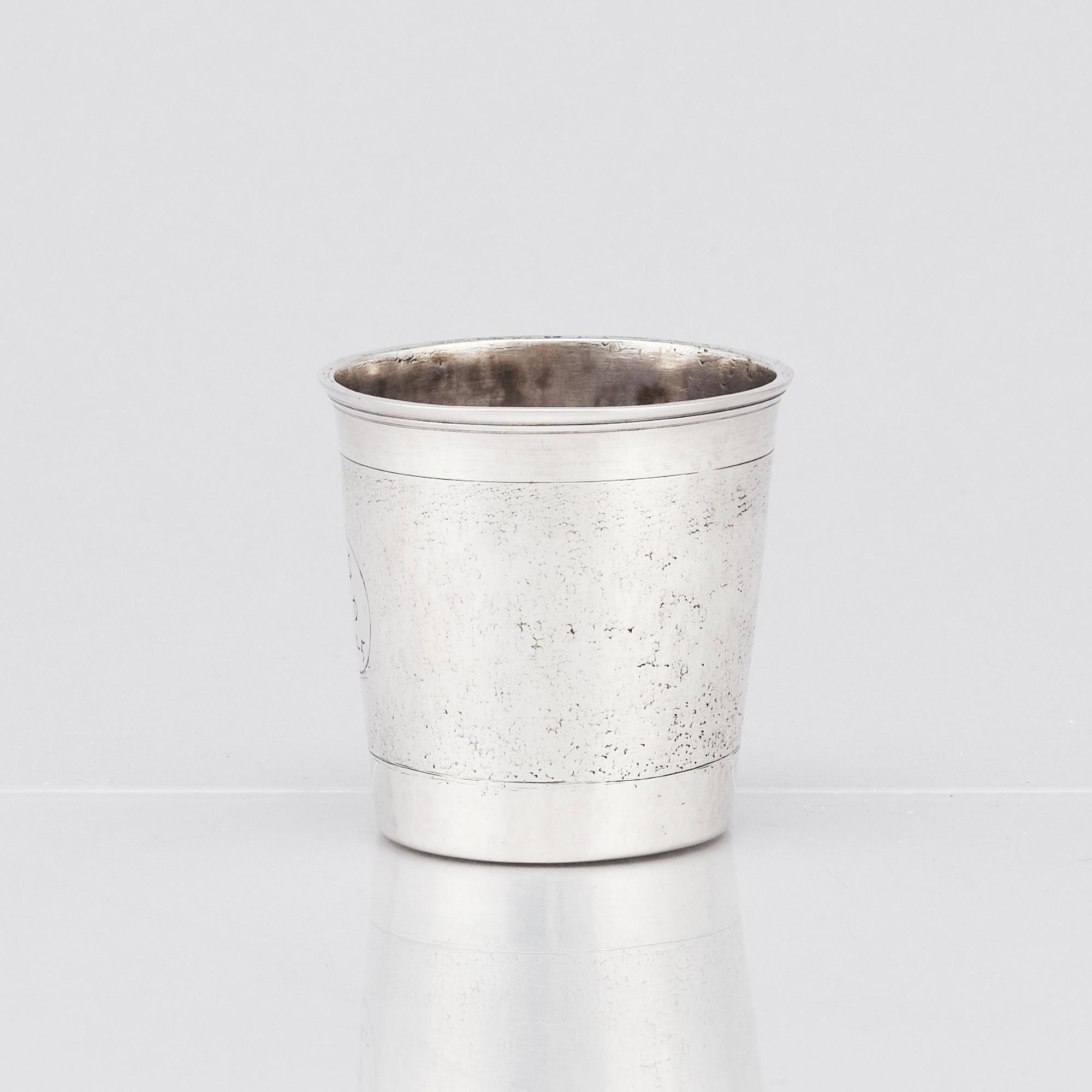 An early 18th century silver beaker, no makers marks.