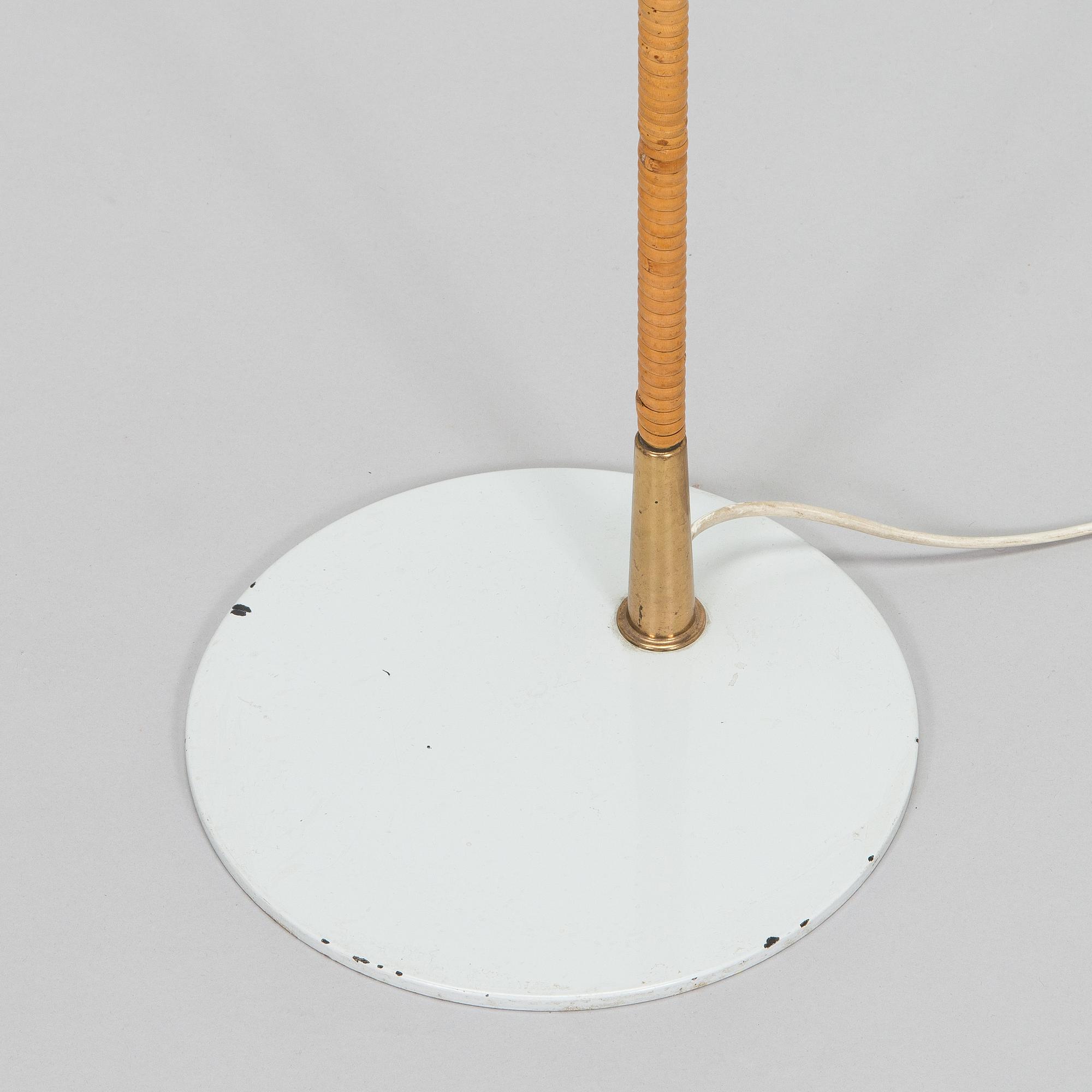 Paavo Tynell, a mid-20th century K10-10 floor lamp for Idman.