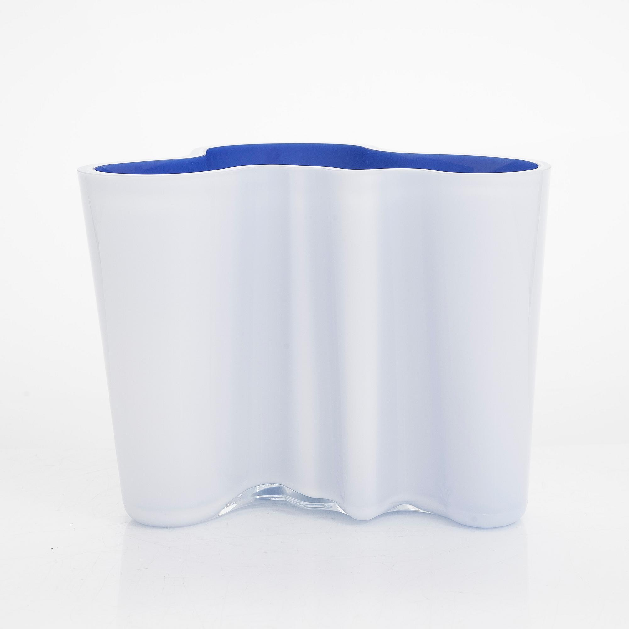 Alvar Aalto, a 'Suomi Finland 100' jubilee vase, signed Iittala.