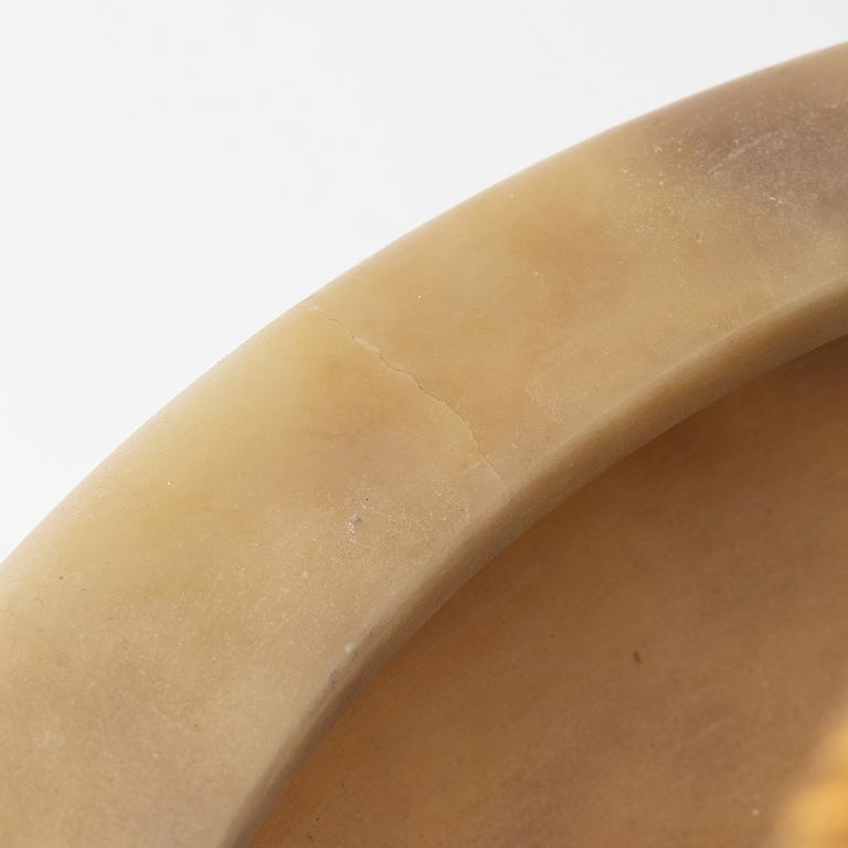 Takampel, alabaster, 1920-tal.