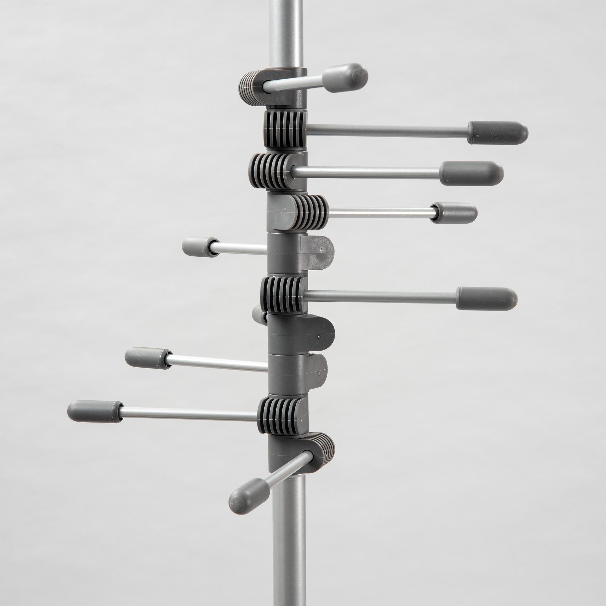 Alvar & Anders Lundgren, "Mast", klädhängare, Spinoff Möbel AB, 1900-talets fjärde kvartal.