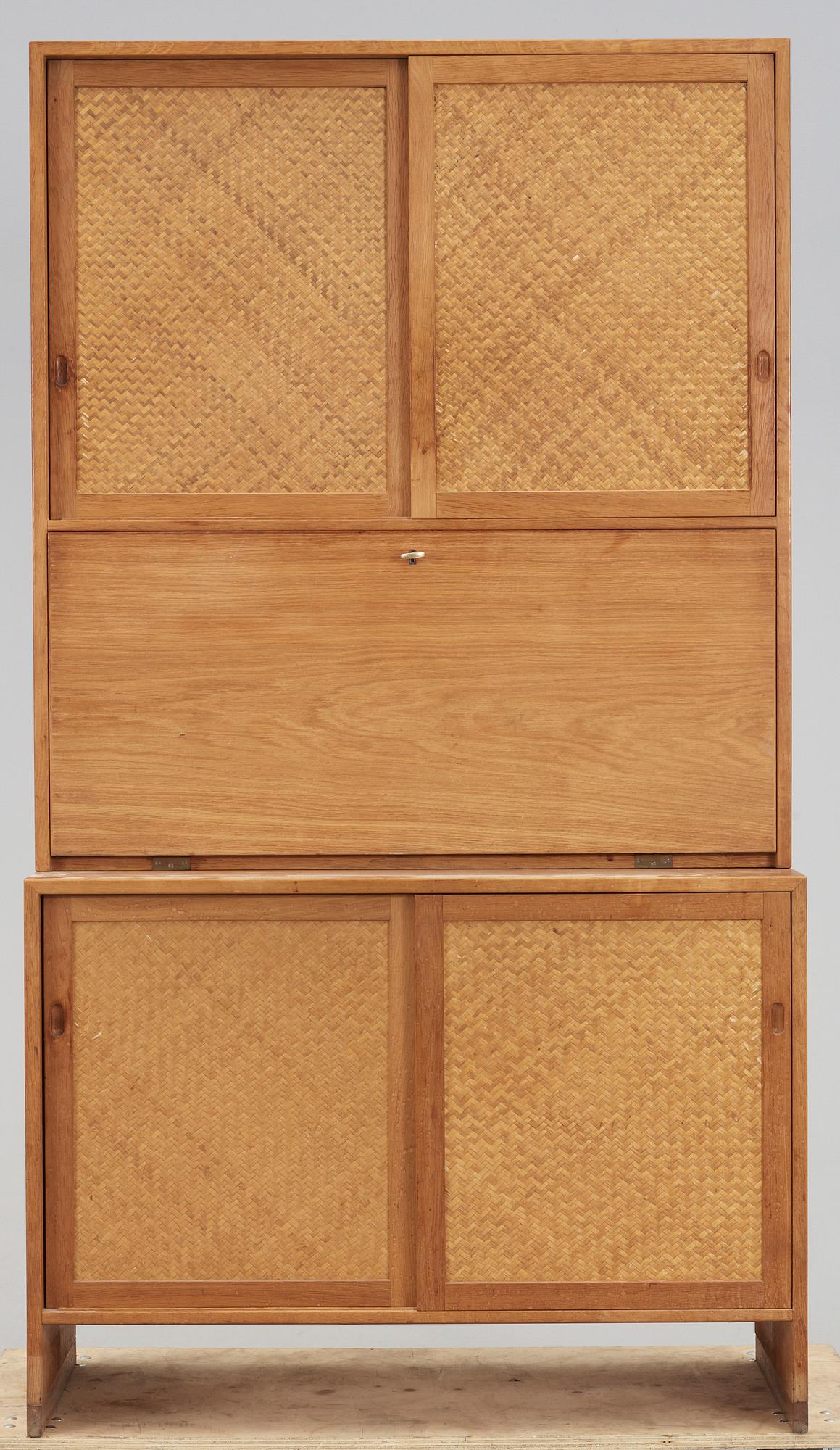 SKÅP, tvådelat, Hans J Wegner, RY möbler, Danmark, 7 dec 1953.