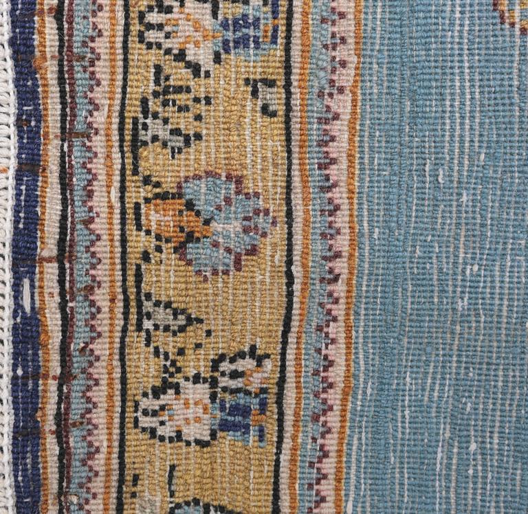 MATTA, old Ghom. 74x70.