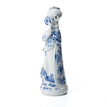 Georg Thylstrup, Figurine, model 1604, porcelain, Royal Copenhagen, Denmark, first half of the 20th century.