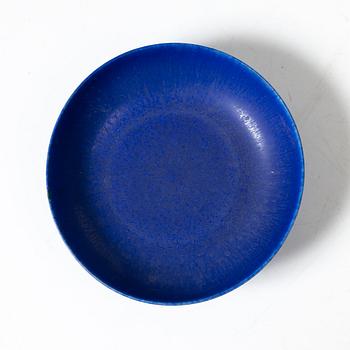 Berndt Friberg, miniatyrvaser, tio stycken, stengods, Gustavsbergs Studio 1960-/70-tal, samt bok.