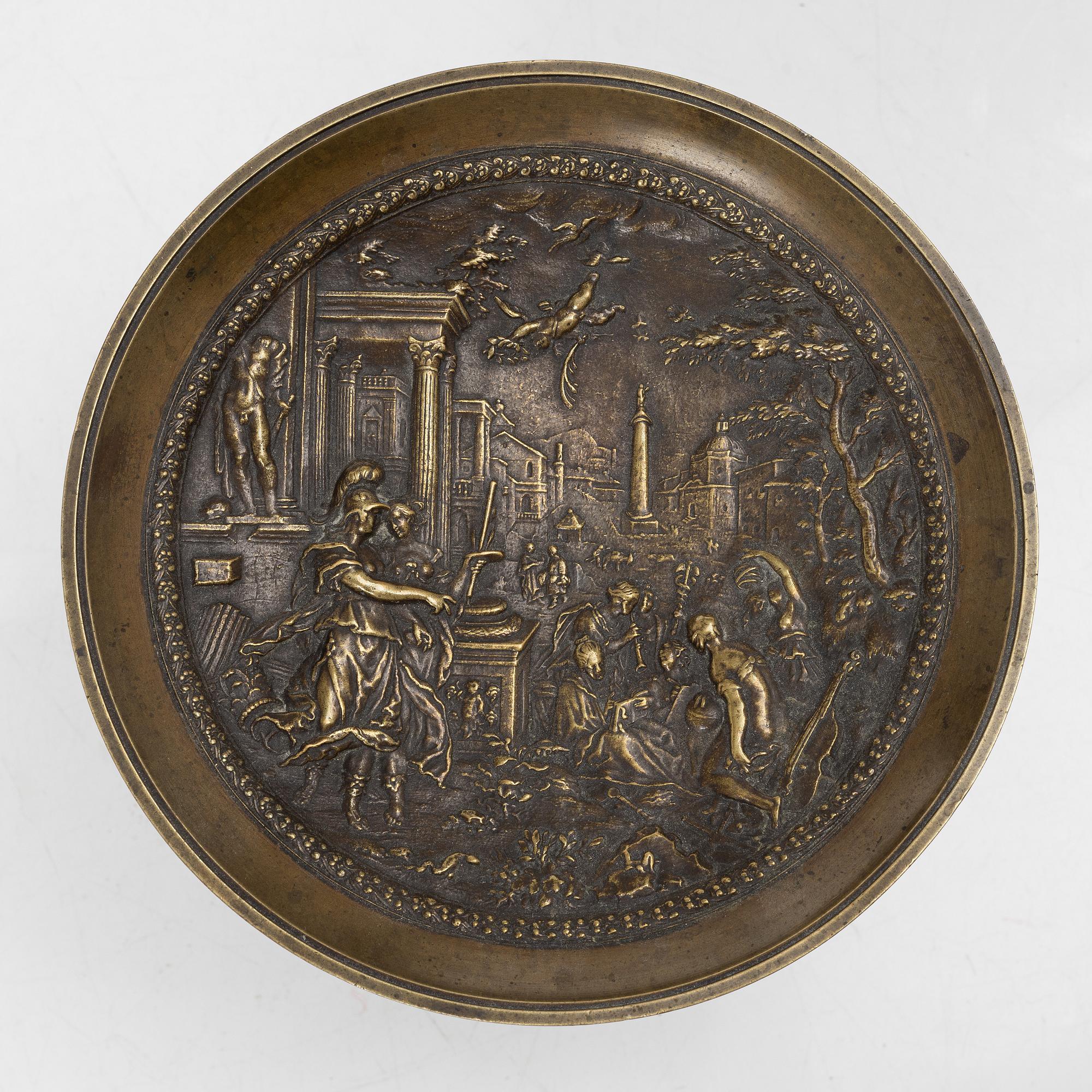 Tazza, bronze, circa 1900.