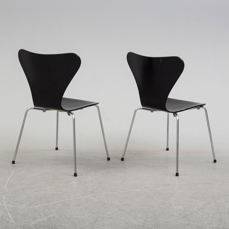 ARNE JACOBSEN, stolar, 6 st, "Sjuan", Fritz Hansen.