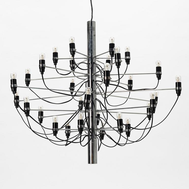 Gino Sarfatti, a model 2097/30 chandelier, Flos, Italy.