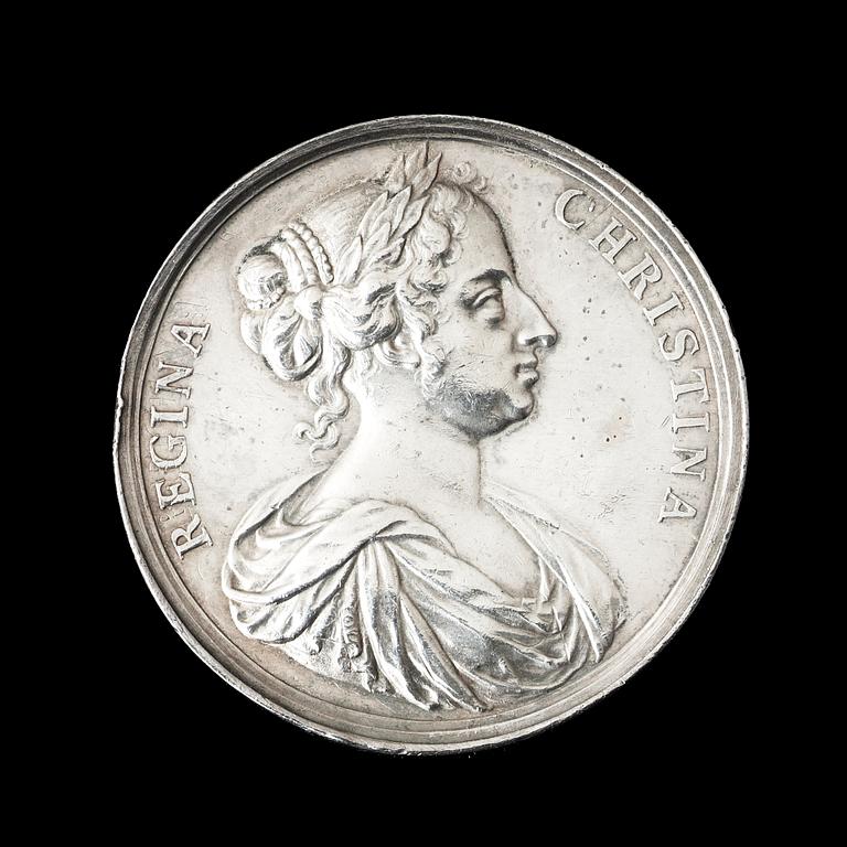 MEDALJ, Gustav II Adolf och hans dotter drottning Kristina. Utförd av A. Karlsteen 1682. Silver 4,1 cm 38,2 g.