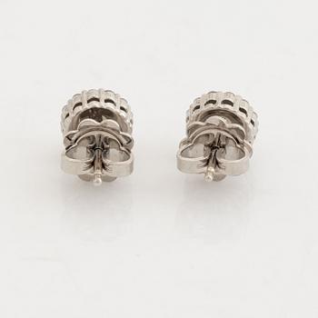 Brilliant cut diamond earrings.