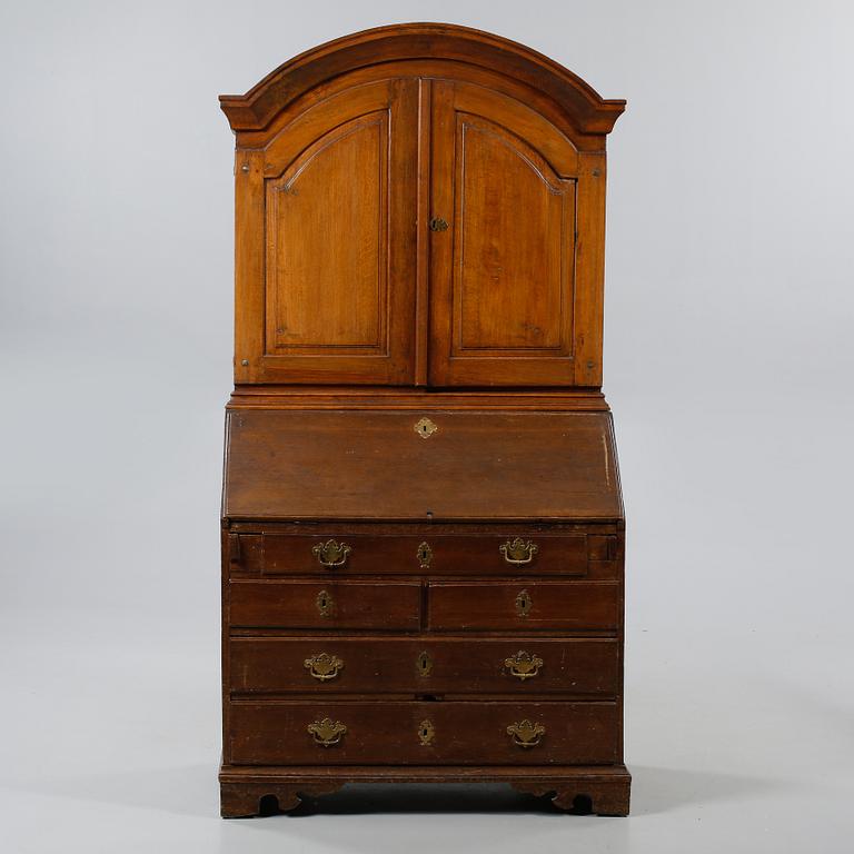 SKRIVSKÅP, senbarock, 1700-tal.