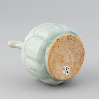 A pale celadon glazed ewer, Song/Yuan dyansty.